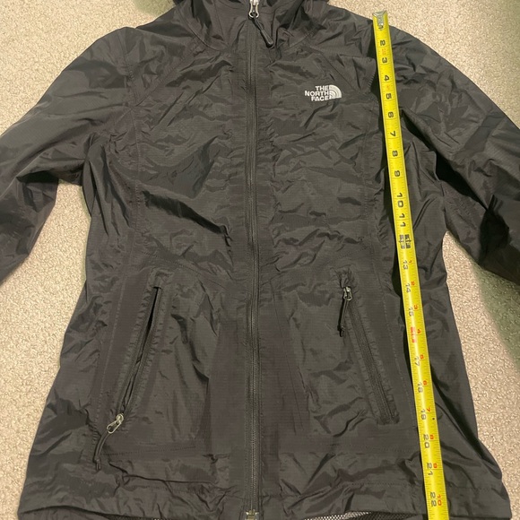 Women’s North Face Rain Jacket - Picture 4 of 4